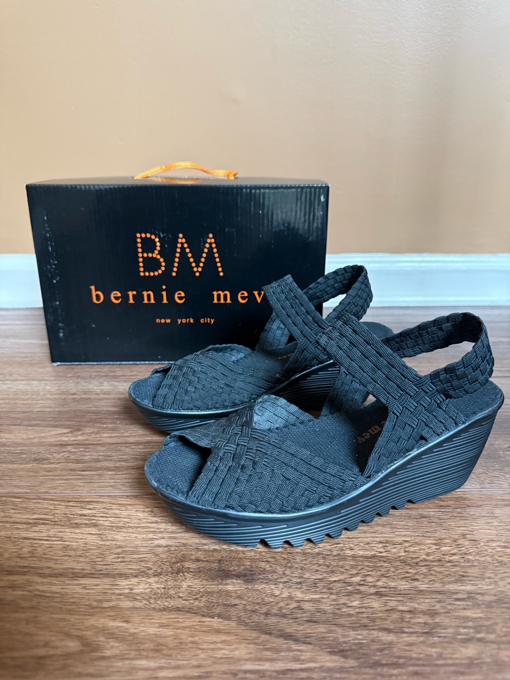 Bernie Mev ‘Fame’ Open Toe Platform Wedge Sandal